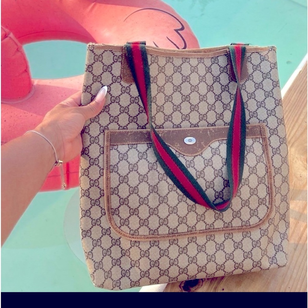 Beautiful vintage authentic large Gucci shopper tote